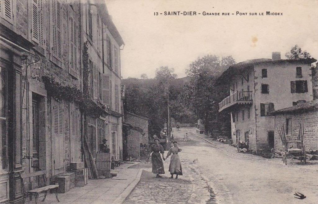 L'Ancien Relais De Poste*** Villa Saint-Dier-dʼAuvergne Dış mekan fotoğraf